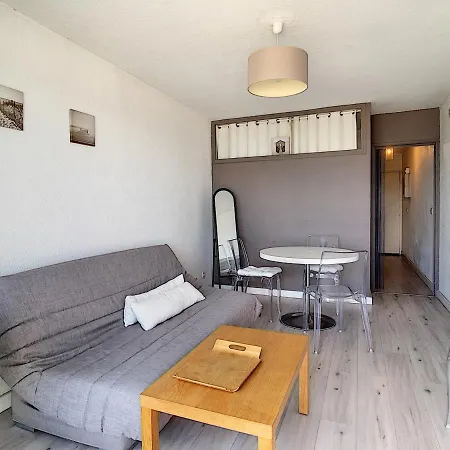 Moderne Avec Garage Pour 4 Personnes, Vue - Fr-1-715-15 *